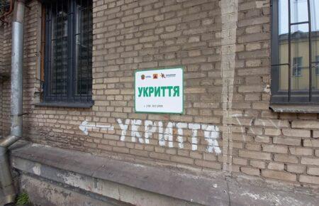 Не в усіх районах Запоріжжя є облаштовані укриття, деякі — просто зачинені, — кореспондентка