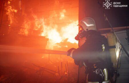 Унаслідок нічного російського обстрілу на Одещині є поранені