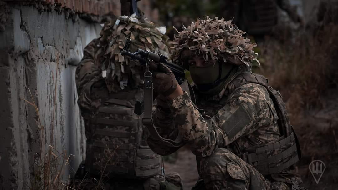 Заява РФ про оточення українських військ в Курській області фейк — Сирський