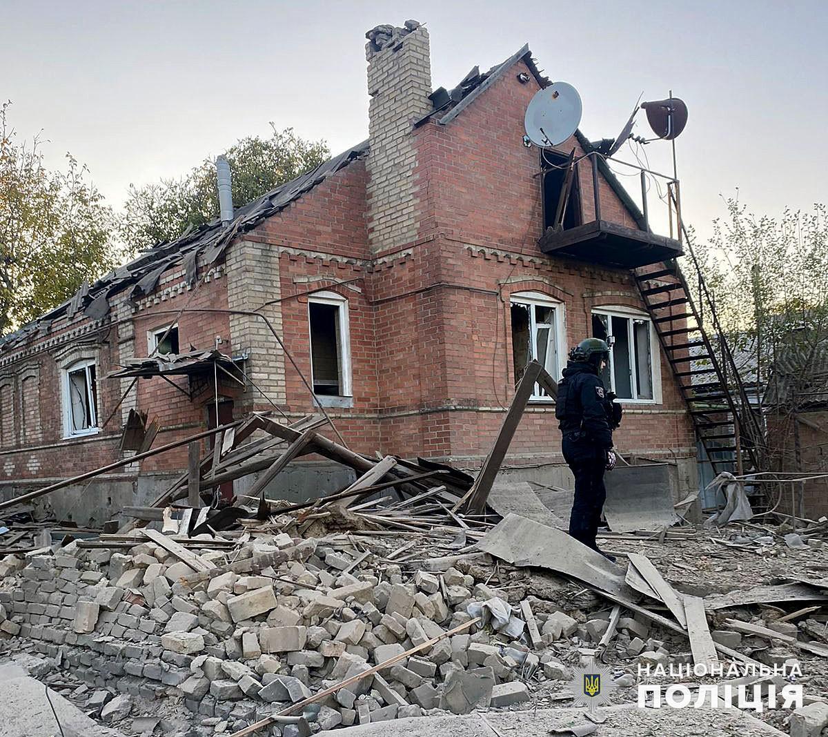 На Донеччині внаслідок російських обстрілів поранені четверо поліцейських