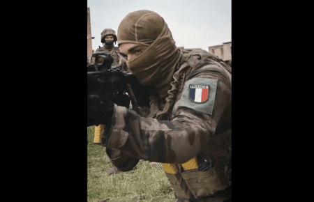 Нова українська бригада Анни Київської тренується у Франції (ВІДЕО)