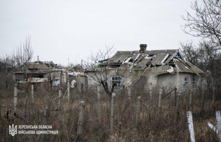 Окупанти обстріляли село на Херсонщині та поранили цивільну