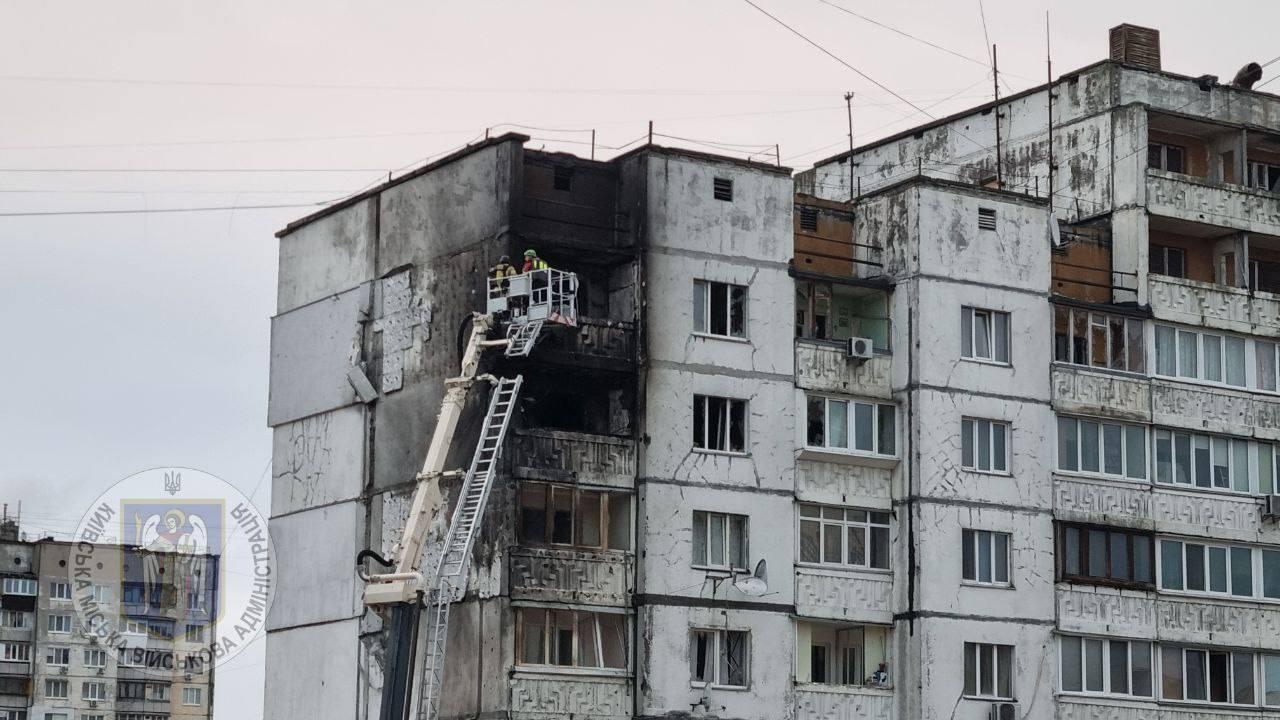 Росіяни обстріляли Київ: сталися пожежі в багатоповерхівках