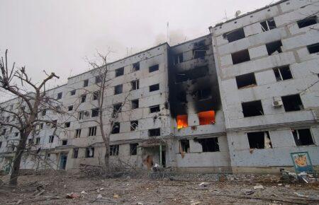 В Кураховому вже не працюють магазини та не розвозять воду, але залишаються сотні цивільних