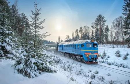 «Укрзалізниця» запустила додаткові поїзди на новорічні свята