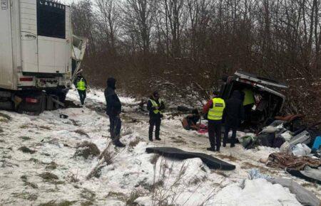 Поблизу Львова сталася потрійна ДТП: семеро загиблих