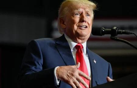 Трамп планує провести ще одну розмову з Путіним