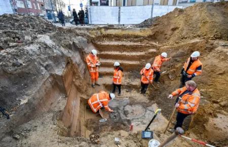 Археологи знайшли в Нідерландах могилу римського воїна