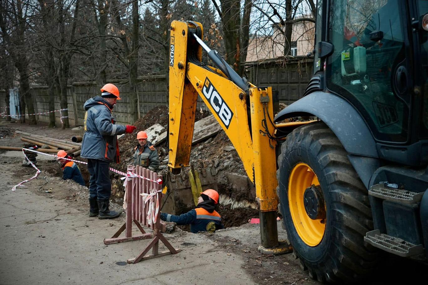 До відновлення опалення у Кривому Розі залучили бригади з 11 областей