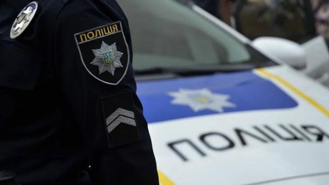 На Рівненщині чоловік стріляв з автомата в натовп, 4 людей поранені