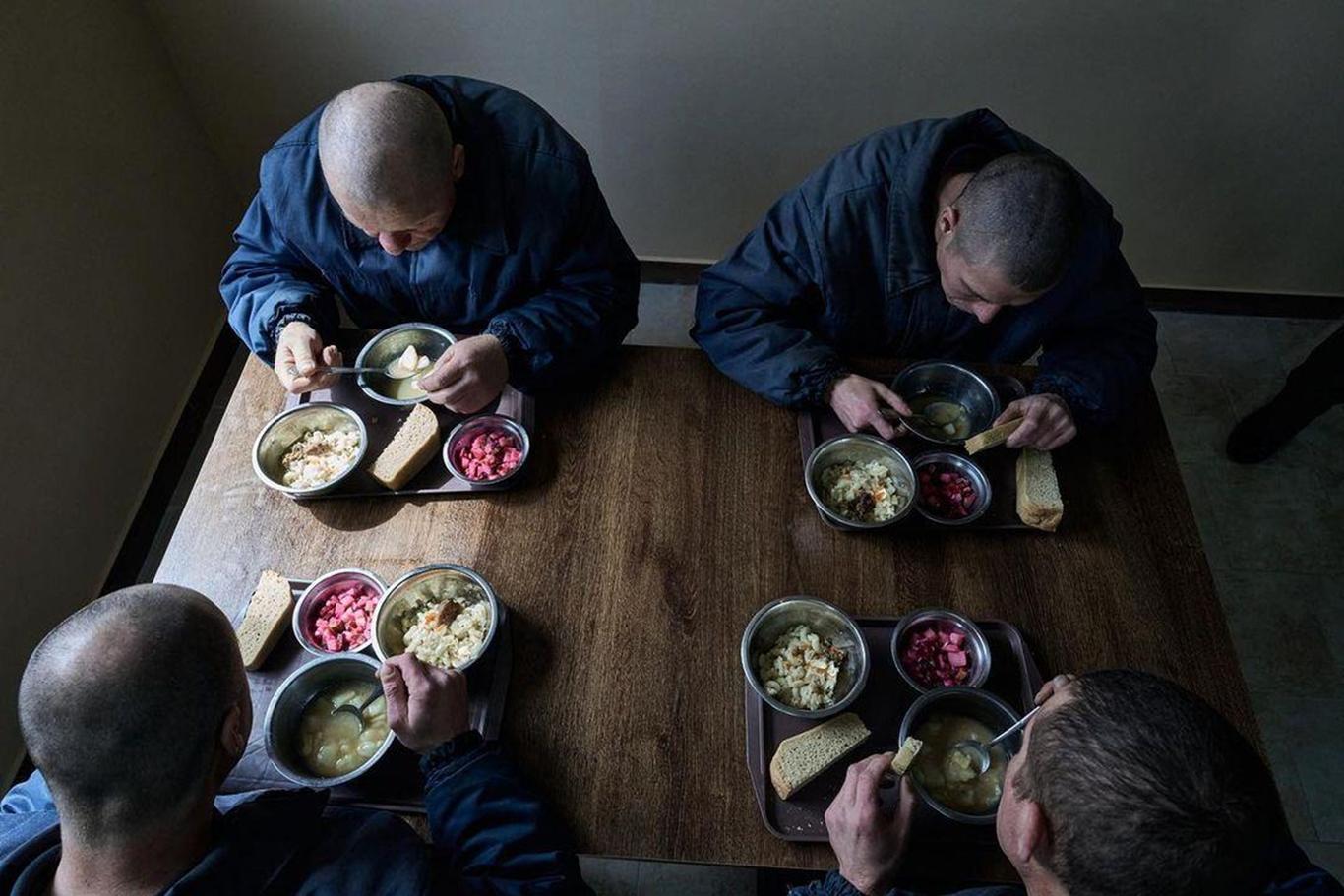 Україна відпочатку війни витратила на утримання російських полонених понад 294 млн грн