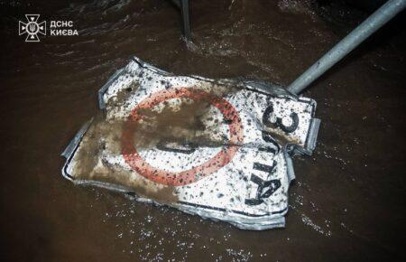 Ігнат пояснив, чому внаслідок збиття балістичної ракети над Києвом виникли значні руйнування