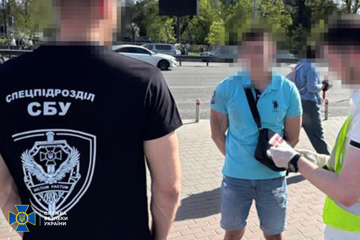 «Торгував» дозволами на землю в Києві: СБУ та Нацполіція викрили посадовця КМДА