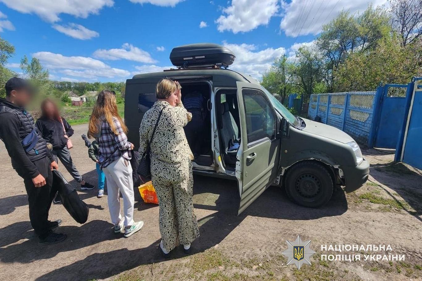 На Дніпропетровщині почали примусову евакуацію сімей з дітьми