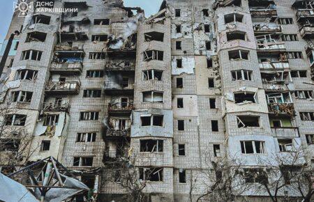 Росія скинула КАБ на Куп'янськ, пошкоджена житлова багатоповерхівка