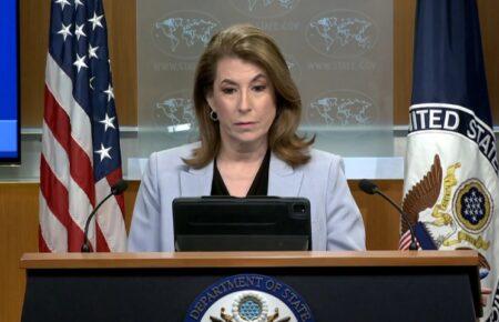 США не виступатимуть посередником у перемовинах між Україною та Росією — речниця Держдепу