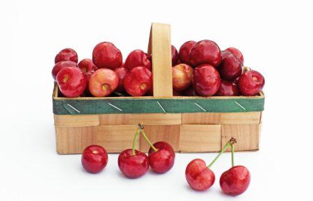 Ціни на черешні в Україні — найвищі за останні 10 років: причина — заморозки й холодна погода