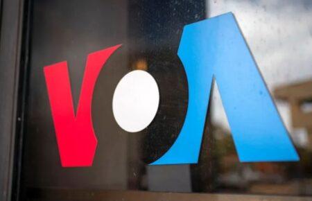 Повернення працівників «Голосу Америки» на роботу призупинене рішенням суду США
