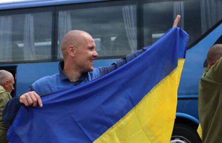 Відбувся другий етап обміну полоненими в рамках формату 1000 на 1000: додому повернулися 307 військових (ФОТО, ВІДЕО)