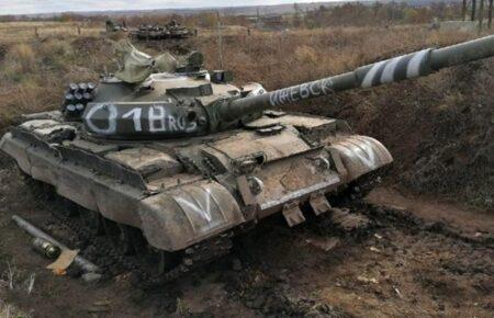 Росія кинула на фронт старі танки Т-62 через нестачу техніки