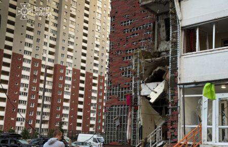 РФ атакувала Київ, є пошкодження у 7 районах