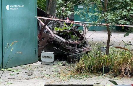 В Одесі вибухнуло авто, постраждав чоловік: СБУ кваліфікувала це як спробу теракту