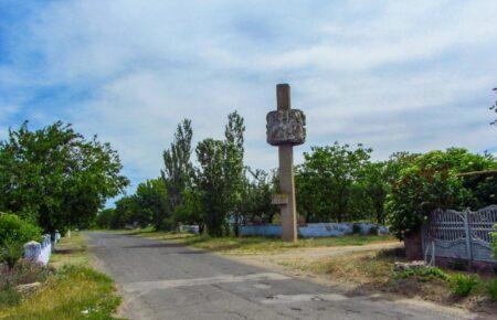 Окупанти зранку обстріляли село на Херсонщині, загинула жінка, ще одна — поранена