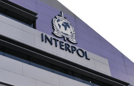 Чи може Інтерпол затримувати російських воєнних злочинців: пояснює експерт