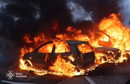 Окупанти скинули на Харків два КАБи, влучили біля багатоповерхівки та у підприємство (ФОТО, ВІДЕО)