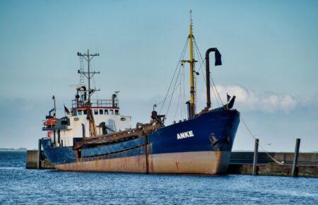 Троє працівників Адміністрації морських портів України загинули від вибуху судна на Одещині