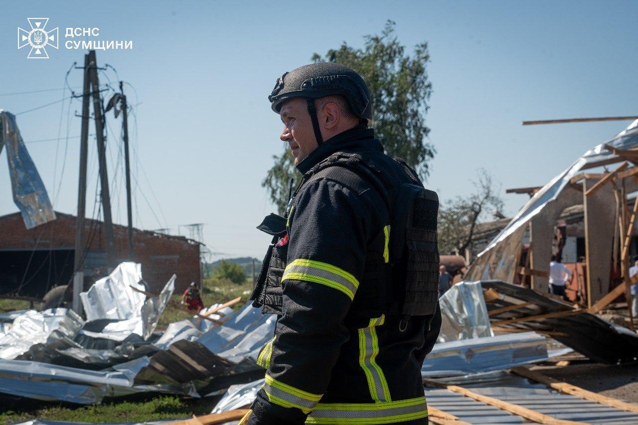 Двоє поранених у важкому стані: що відомо про наслідки удару по Сумській громаді