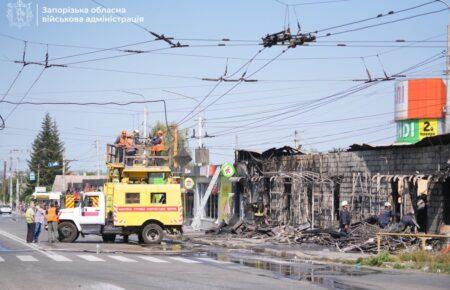 Наслідки ворожої атаки на Запоріжжя: троє людей загинули, багато поранених у важкому стані