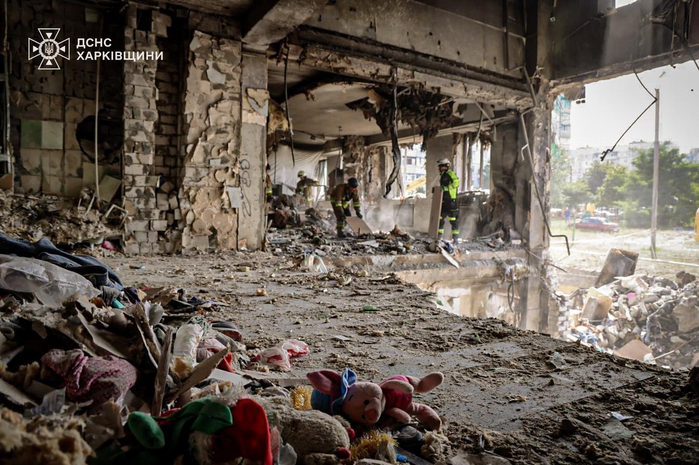 «Усі влучання саме по житловому будинку, де перебували його мешканці» — речник ГУ ДСНС Харківщини