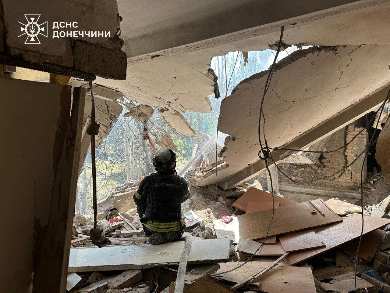 Рятувальники ліквідували наслідки російських атак на Донеччині — ДСНС
