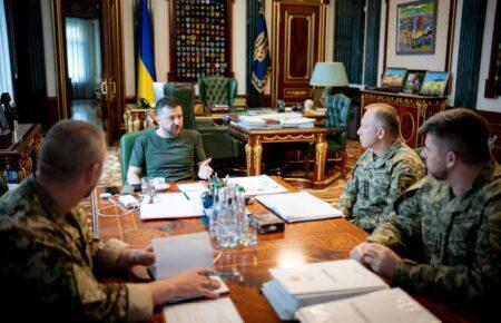 «Належну увагу приділяємо Донеччині та Запоріжжю»: Зеленський провів нараду з військовими