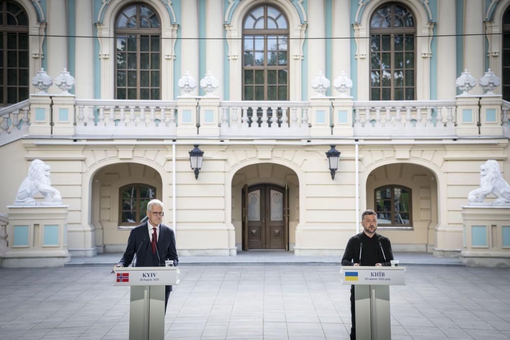 «У кінці тижня відбудеться зустріч представників США й України щодо можливих переговорів з РФ» — Зеленський