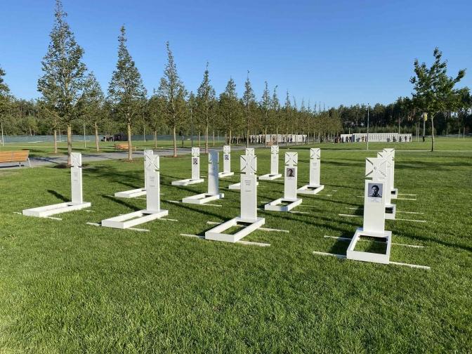 Відбулося офіційне відкриття Національного військового меморіального кладовища