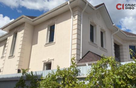 Журналісти знайшли маєток у родини нардепа Кузнєцова, якому держава оплачувала оренду житла