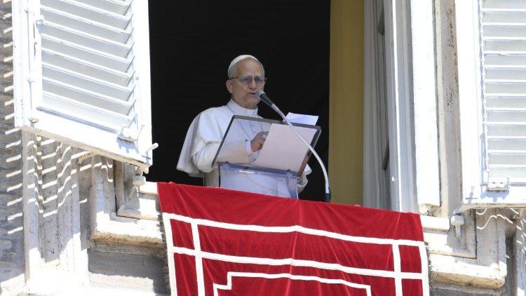 Папа Римський згадав у недільній молитві Україну і закликав до «негайного припинення вогню»