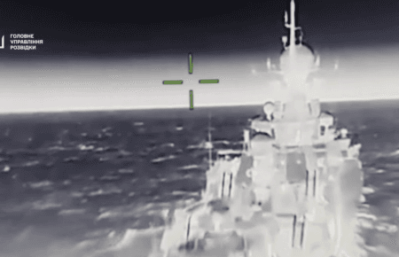 Бійці ГУР уразили в Азовському морі російський носій «Калібрів» (ВІДЕО)