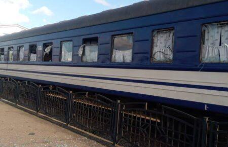 Росіяни вдарили по вокзалу в Сумах, пошкодили вікна поїзда «Харків — Ужгород»