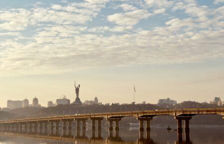 У Києві російський дрон упав на дорогу