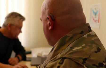 Як військовим безоплатно допомагають відновлювати слух