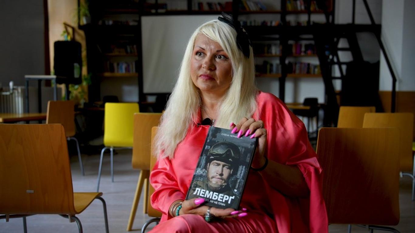 Колишня дружина підозрюваного у вбивстві Парубія: «Ростила я сина одна»