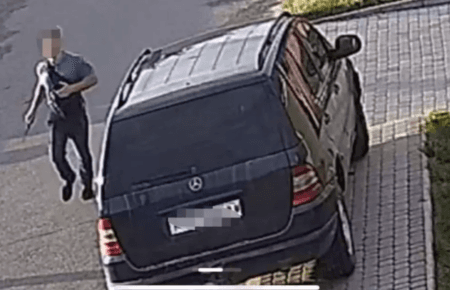 Вчителя, підозрюваного у вбивстві школярів у Шаргороді, раніше звільнили за агресію