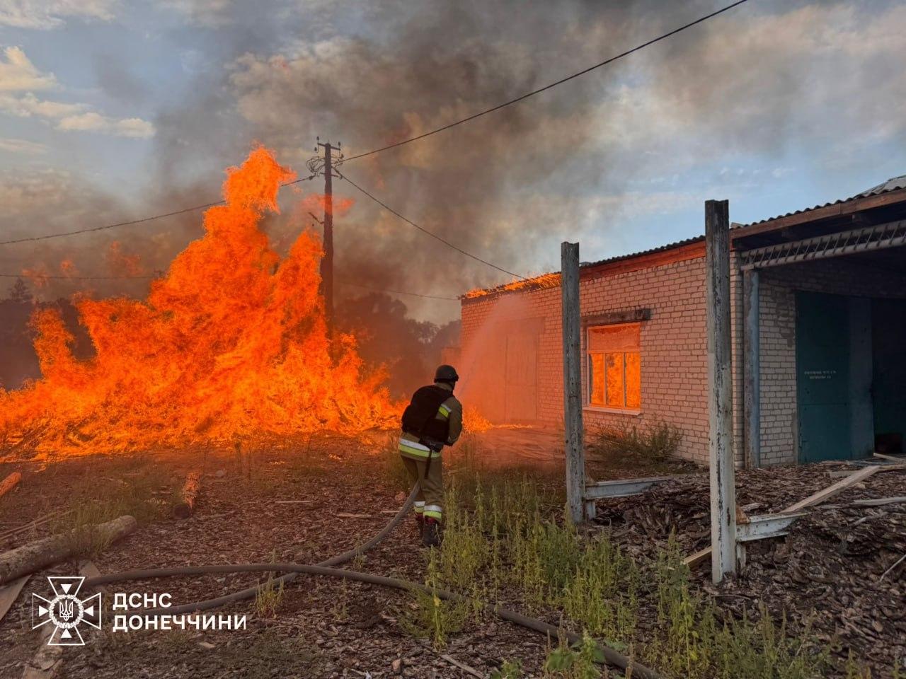 Від вересня РФ застосувала проти України понад 1300 ударних БпЛА, майже 900 керованих авіабомб і до пів сотні ракет — Зеленський