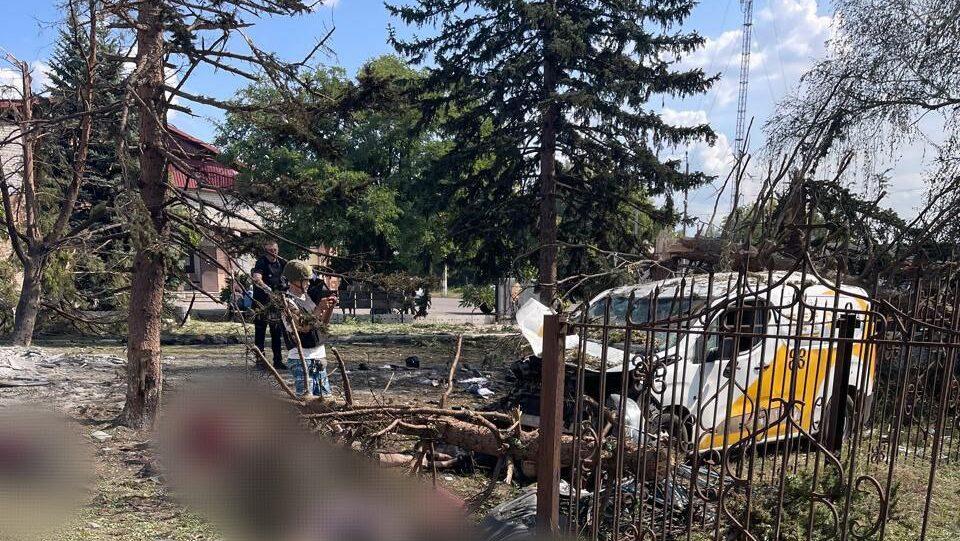 Росіяни обстріляли селище Ярова на Донеччині під час видачі пенсій: понад 20  загиблих