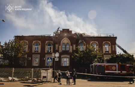 Росіяни атакували дроном фармацевтичний університет у Харкові (ФОТО, ВІДЕО)