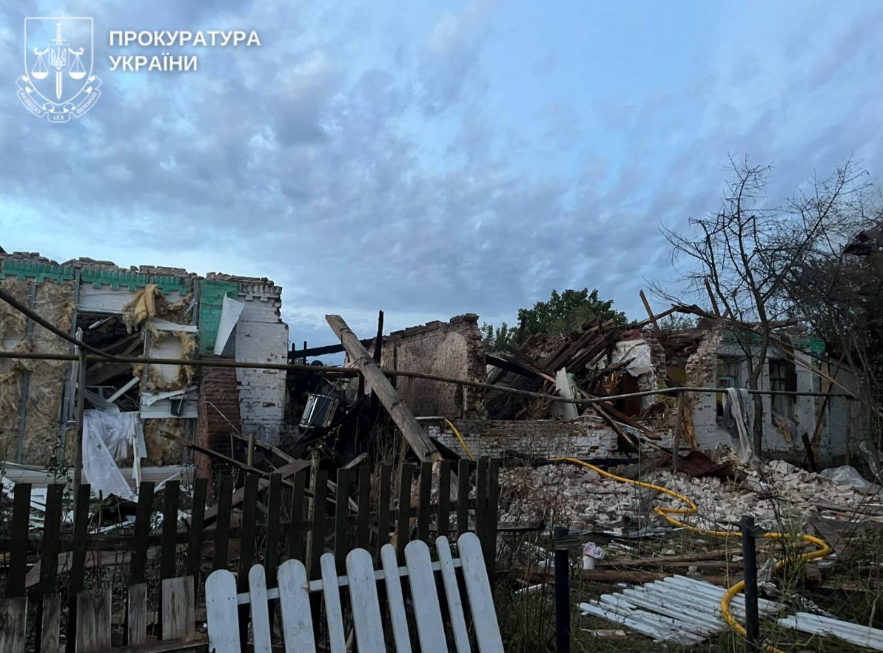Російський дрон вбив подружжя з двома маленькими дітьми на Сумщині та знищив їхній будинок (ФОТО)