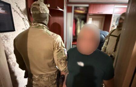 Чоловік замінував сміттєвий бак, щоб убити своїх сусідів на Київщині